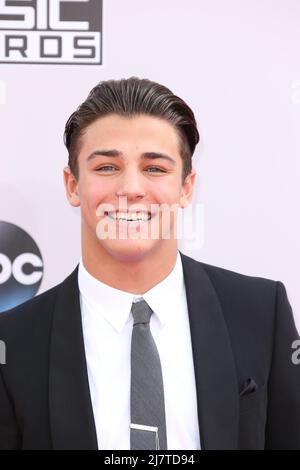 LOS ANGELES - 23 NOVEMBRE : Tanner Zagarino aux American Music Awards 2014 - arrivées au Nokia Theatre le 23 novembre 2014 à Los Angeles, CA Banque D'Images