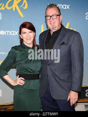 9 mai 2022, Hollywood, Californie, Etats-Unis: Kate Flannery et Chris Hasston assistent à la première saison 2 de la chaîne HBO Max's ''Hackss' (Credit image: © Billy Bennight/ZUMA Press Wire) Banque D'Images