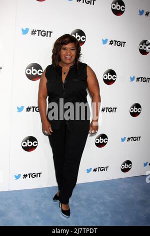 LOS ANGELES - SEP 20: Chandra Wilson à la TGIT événement de première pour Gray's Anatomy, scandale, Comment s'en sortir avec le meurtre à Palihouse le 20 septembre 2014 à Westwood, CA Banque D'Images