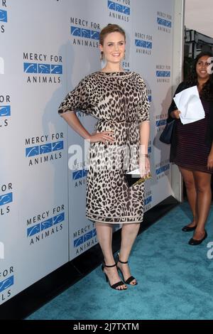 LOS ANGELES - SEP 12 : Emily Deschanel au gala anniversaire 15th de Mercy for Animals à l'hôtel London le 12 septembre 2014 à West Hollywood, CA Banque D'Images