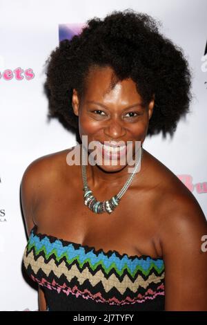 LOS ANGELES - 18 septembre : Dionne Neish à la première fête de la saison 3 « les méchants de LA POP » au MADERA Kitchen & Bar le 18 septembre 2014 à Los Angeles, Californie Banque D'Images