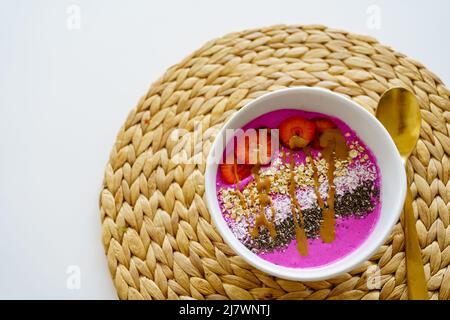 Santé Pitaya Raspberry Bowl Smoothie petit déjeuner Banque D'Images