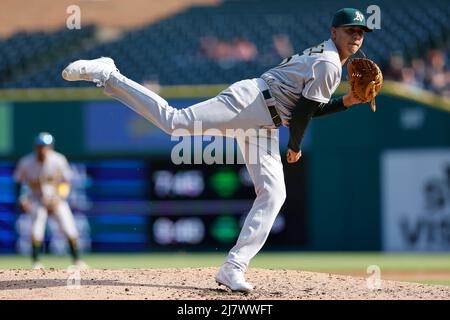 DETROIT, mi - 10 MAI : Adrian Martinez (55), lanceur de départ d'Oakland Athletics, affronte les Tigers de Detroit au Comerica Park le 10 mai 2022 à Detroit, Michigan. (Joe Robbins/image du sport) Banque D'Images