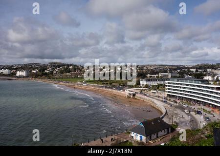 Vue sur le front de mer de Torquay et Abbey Park, Devon, Royaume-Uni Banque D'Images