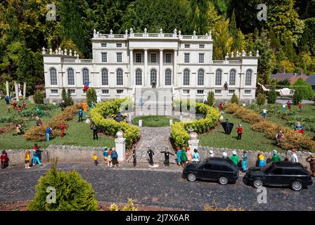 Vue générale de la Maison de la célébrité du village modèle de Babbacombe, Torquay, Devon, Royaume-Uni. Banque D'Images