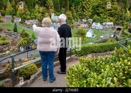 Vue générale du village modèle de Babbacombe, Torquay, Devon, Royaume-Uni. Banque D'Images