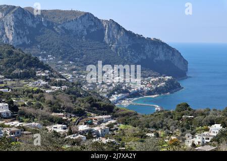 Capri – Scorcio del porto da via Tiberio Banque D'Images