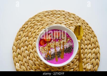 Santé Pitaya Raspberry Bowl Smoothie petit déjeuner Banque D'Images
