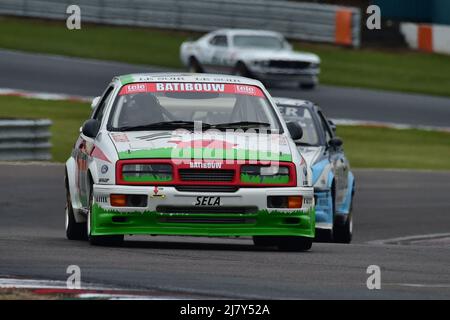 David Tomlin, Ford Sierra RS500, Une course d'une heure avec l'option d'un deuxième pilote dans les berlines emblématiques et les pilotes de voitures de tourisme qui ont concouru à partir de 19 Banque D'Images