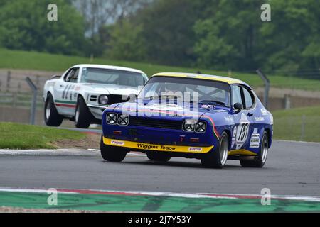 Simon Evans, Joe Twyman, Ford Capri RS2600, Une course d'une heure avec la possibilité d'un second pilote dans les berlines emblématiques et les pilotes de voiture de tourisme qui ont concouru Banque D'Images