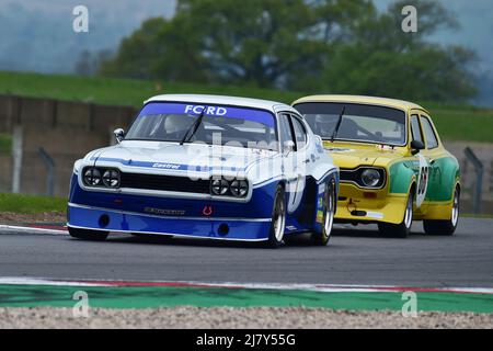 Gary Pearson, Alex Brundle, Ford Capri RS3100, Une course d'une heure avec la possibilité d'un second pilote dans des berlines emblématiques et des pilotes de voiture de tourisme qui compile Banque D'Images