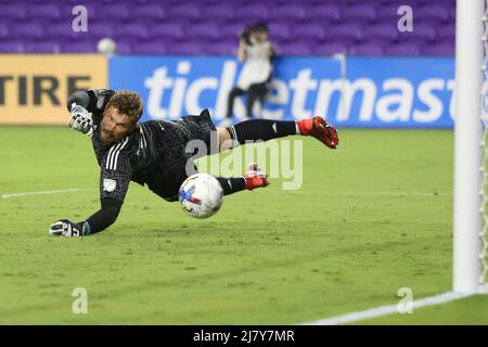 Orlando, FL: Le gardien de but d'Orlando City Mason Stajduhar (31) tente de faire une économie sur un tir du défenseur de l'Union de Philadelphie Stuart Findlay (4) OMS sco Banque D'Images