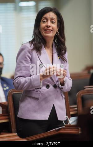 Le chef libéral du Québec, Dominique Anglade, pose des questions au gouvernement pendant la période des questions le mardi 15 mars 2022 à l'Assemblée législative de Québec. Banque D'Images