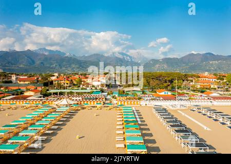 Superbe vue sur la plage de forte dei Marmi à Versilia Banque D'Images