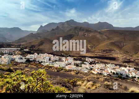 Vieille ville d'Agaete avec le Parc naturel de Tamadaba en arrière-plan, Gran Canaria, îles Canaries, Espagne Banque D'Images