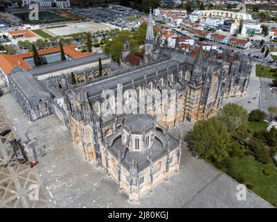 Vue aérienne du monastère de Batalha dans le centre du Portugal, en Europe Banque D'Images