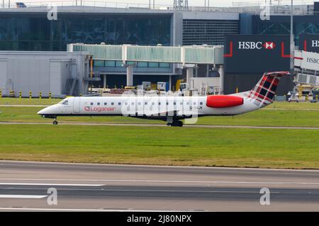 Avion Loganair Embraer ERJ-145. Avion Embraer ERJ145 de la compagnie aérienne régionale écossaise LoganAir. Plan G-SAJK. Banque D'Images