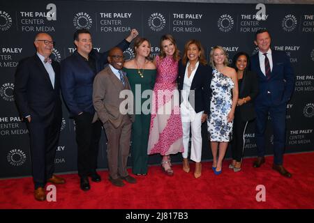 Harry Smith, Carson Daly, Al Roker, Jenna Bush Hager, Savannah Guthrie, Hoda Kotb, Dylan Dreyer, Sheinelle Jones et Willie Geist Banque D'Images