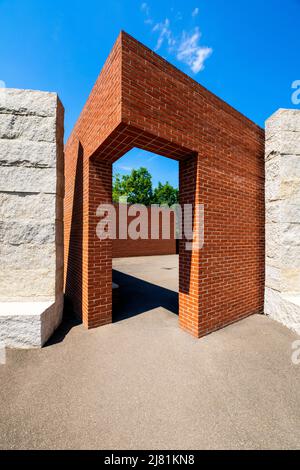 La promenade avec des "salles ouvertes" par Àlvaro-Siza au Campus Vitra, Weil am Rhein, Allemagne. Banque D'Images