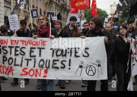 Manifestation à Paris pour les anarchistes et autres prisonniers politiques en Turquie Banque D'Images
