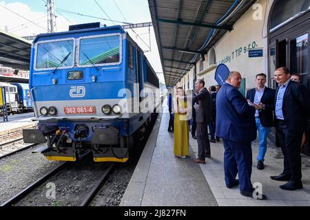 Prague, République tchèque. 12th mai 2022. Le lancement de la première locomotive de l'opérateur ferroviaire Ceske drahy (CD) équipée de l'ETCS (système européen de contrôle des trains) a eu lieu le 12 mai 2022 à la gare de Masaryk à Prague (République tchèque). Crédit : vit Simanek/CTK photo/Alay Live News Banque D'Images