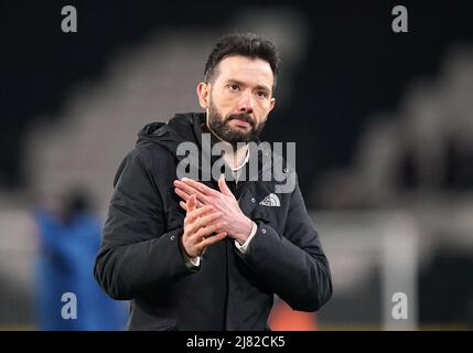 Photo du dossier datée du 01-04-2022 de Carlos Corberan, directeur de la ville de HUDDERSFIELD, qui ne se laisse pas emporter à la perspective de jouer à Wembley alors que ses côtés se préparent à affronter Luton dans les demi-finales du championnat Sky Bet. Date de publication : jeudi 12 mai 2022. Banque D'Images