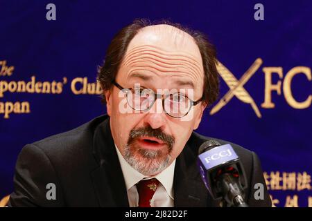 Bill Emmott, président des fiduciaires de l'IISS et président de la Japan Society of the UK, prend la parole lors d'une conférence de presse au Foreign Corintins' Club of Japan, le 12 mai 2022, à Tokyo, au Japon. Les invités ont parlé des conséquences possibles de la guerre de la Russie contre l'Ukraine pour le Japon, qui a rejoint pour la première fois les sanctions sévères de l'Occident contre la Russie. Credit: Rodrigo Reyes Marin/AFLO/Alay Live News Banque D'Images