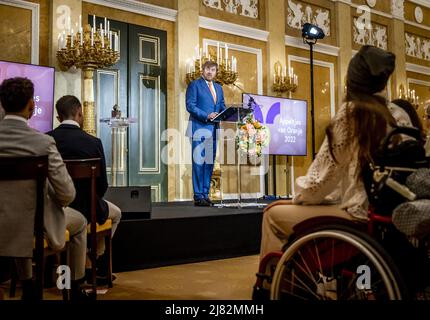 LA HAYE - pays-Bas, 2022-05-12 14:33:28 LA HAYE - Roi Willem-Alexander lors de la présentation des Appeltjes van Oranje, prix annuels du Fonds Oranje. Normalement, la reine M‡xima le fait, mais le roi prend le relais une fois parce que les prix sont remis pour la vingtième fois. REMKO DE WAAL pays-bas hors - belgique hors Banque D'Images