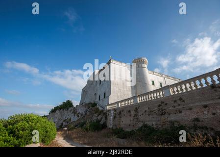 Sanctuaire Virgen del Toro. Il est situé dans le Mont d'El Toro, municipalité d'es Mercadal, Minorque, Espagne, et a été construit à partir de 1670 au sommet de l'o Banque D'Images