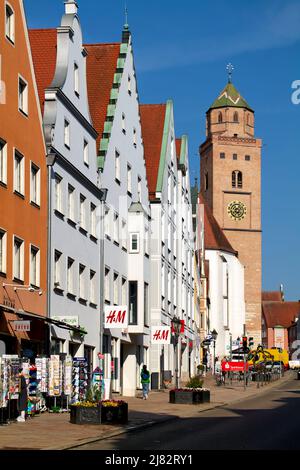 Allemagne Bavière route romantique. La rue principale de Donauworth. En arrière-plan : église Liebfrauenmünster Banque D'Images