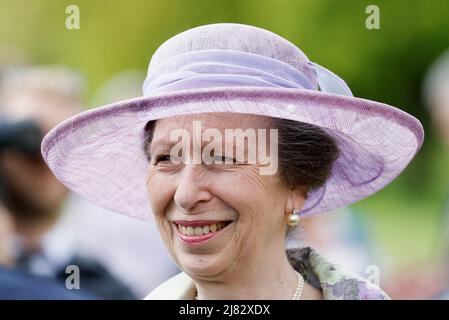 La princesse royale participe à la fête annuelle du jardin de l'association Not Forgotten à Buckingham Palace à Londres. Date de la photo: Jeudi 12 mai 2022. Banque D'Images