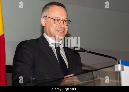 Naples, Italie. 12th mai 2022. Carlo Bonomi, Président de la Confindustria lors de son discours à l'Assemblée publique "cohésion de Sud" organisée par l'Union industrielle de Naples. Crédit : Agence photo indépendante/Alamy Live News Banque D'Images