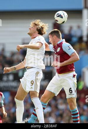 8th septembre 2012 - Premiership football - Aston Villa vs Swansea City. Photographe: Paul Roberts / Pathos. Banque D'Images