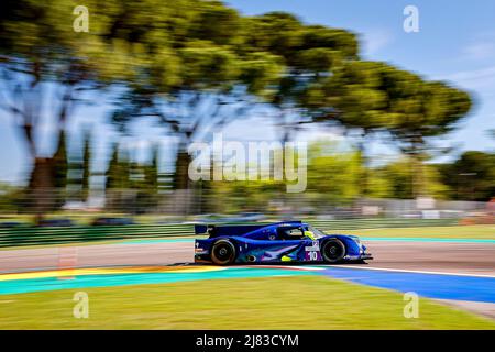 Imola, Italie - 12/05/2022, 10 CLOET Tom (bel), LLOVERAS Xavier (spa), VAN BERLO Glen (nld), Eurointernational, Ligier JS P320 - Nissan, action pendant les 4 heures d'Imola 2022, 2nd tour de la série européenne le Mans 2022 sur le circuit Imola, du 12 au 15 mai, à Imola, Italie - photo Paulo Maria / DPPI Banque D'Images