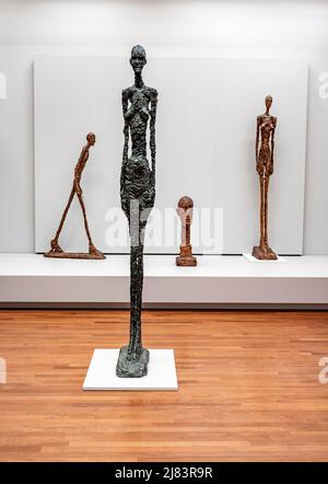 Musée moderne Statuen im, Kunst, Kunsthaus Zuerich, Zuerich, Schweiz Banque D'Images