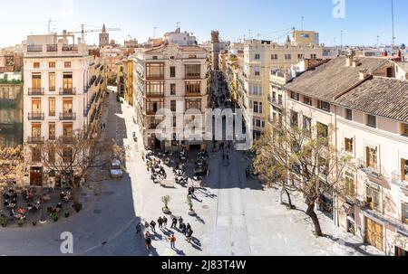 Valence, Espagne - 21 février 2021 : vue panoramique sur la Plaza de los Fueros depuis les tours Serranos. Quartier de 'El Carmen' à Valence Banque D'Images