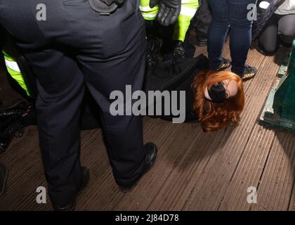 Scènes de colère et arrestations à la veillée de Sarah Everard « Requan these Streets » tenue à Clapham Common, Londres avec: Patsy Stevenson où: Londres, Royaume-Uni quand: 13 mars 2021 crédit: Mario Mitsis/WENN Banque D'Images
