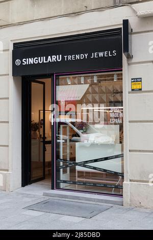 VALENCIA, ESPAGNE - 05 MAI 2022 : Singularu est une entreprise espagnole de bijoux Banque D'Images