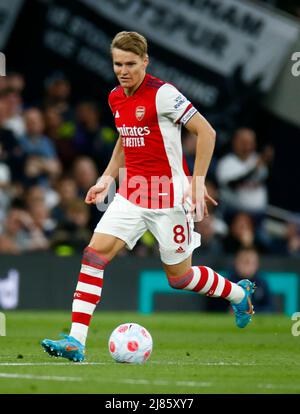 LONDRES, Angleterre - MAI 12 : Martin Odegaard d'Arsenal pendant la première ligue entre Tottenham Hotspur et Arsenal au stade Tottenham Hotspur, Londres Banque D'Images
