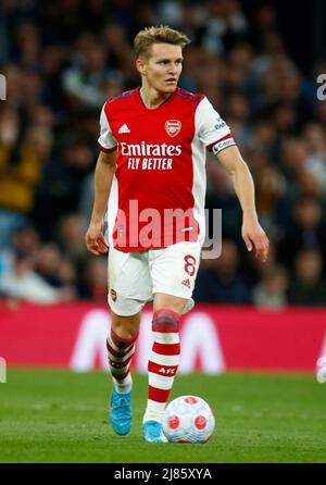LONDRES, Angleterre - MAI 12 : Martin Odegaard d'Arsenal pendant la première ligue entre Tottenham Hotspur et Arsenal au stade Tottenham Hotspur, Londres Banque D'Images