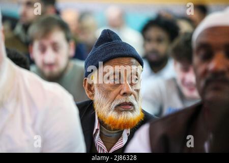 Londres, Royaume-Uni. 2nd mai 2022. Un musulman assiste aux prières du matin dans une mosquée. (Image de crédit : © Dinendra Haria/SOPA Images via ZUMA Press Wire) Banque D'Images
