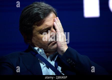 Rome, Italie. 13th mai 2022. Chef du parti d'action, Carlo Calenda assiste aux États généraux du taux de natalité à l'Auditorium della Conciliazione à Rome. Cette initiative, organisée par le « Forum des associations familiales », vise à explorer la crise démographique en Italie. (Photo par Vincenzo Nuzzolese/SOPA Images/Sipa USA) crédit: SIPA USA/Alamy Live News Banque D'Images