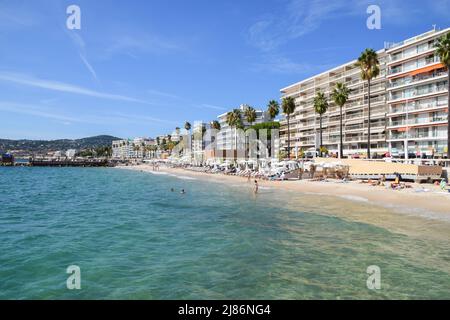 Juan les Pins, France. 3 octobre 2019. Plage à Juan les Pins, Sud de la France. Crédit : Vuk Valcic / Alamy Banque D'Images