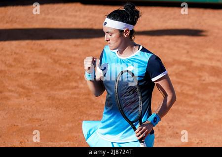 Rome, Italie. 13th mai 2022. Ons Jabeur fête lors du match internazionali BNL d'Italia entre Maria Sakkari et ont Jabeur le 13 mai 2022 à Foro Italico, Rome. Credit: Giuseppe Maffia/Alamy Live News Credit: Giuseppe Maffia/Alamy Live News Banque D'Images