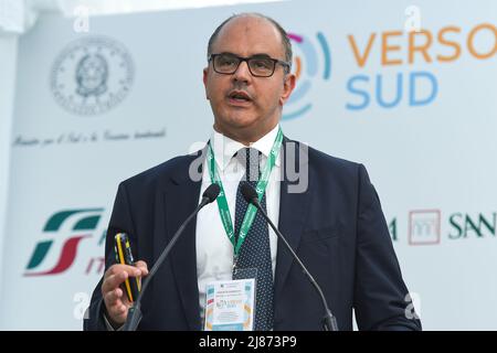 Sorrente, Italie. 13 mai 2022. Fabrizio Favara Directeur de la stratégie, Ferrovie dello Stato Italiane à l'édition 1st de "Verso Sud" organisée par la Maison européenne - Ambrosetti à Sorrente, Naples, Italie, le 13 mai 2022. Credit:Franco Romano/Alamy Live News Banque D'Images