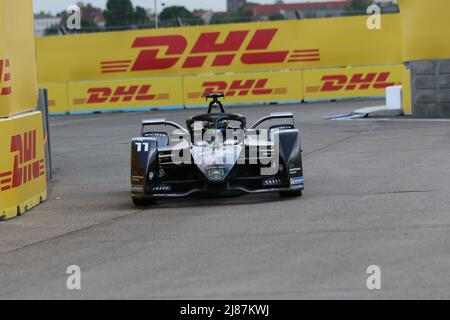 Allemagne, Berlin, 13 mai 2022. Lucas di Grassi au shakedown.le championnat officiel 'ABB FIA Formula E Championship 2021/22' se compose de 16 courses, qui se tiennent dans 10 villes différentes dans le monde. Le Shell recharge Berlin E-Prix 2022 est le 14th et 15th mai 2022 avec une double course à Berlin. La série de courses électriques 2021/2022 aura lieu à l'ancien aéroport de Tempelhof. Banque D'Images