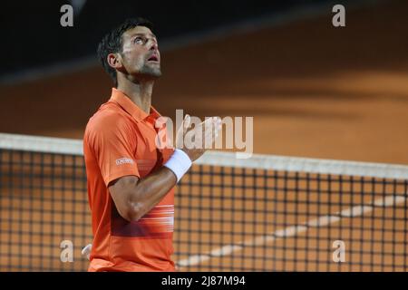 Rome, Italie. 13th mai 2022. ROME, ITALIE - 13.05.2022: N.DJOKOVIC (SRB) joue contre F.AUGER-ALIASSIME (CAN) lors de leur match seul homme dans l'Internazionali BNL d'Italia à Foro Italico à Rome, Italie, le 13 mai 2022. Crédit : Agence photo indépendante/Alamy Live News Banque D'Images