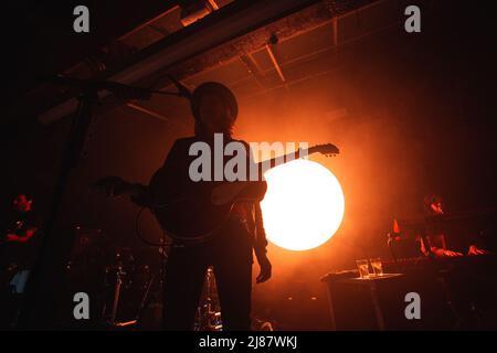 13 mai 2022 : le chanteur-compositeur-interprète et guitariste anglais James Bay présente un spectacle complet au Leadmill à Sheffield, lors de la dernière nuit de sa tournée au Royaume-Uni en 2022. La tournée se produit avant la sortie de son album studio de 3rd â€˜Leapâ€™ en juillet. Le Leadmill est toujours menacé de se fermer alors que des milliers de personnes signent une pétition pour sauver le lieu emblématique. Arctic Monkeys, Richard Hawley, Jarvis Cocker et amenez-moi les Oli Sykes de l'Horizonâ€™s sont parmi les artistes de Sheffield qui ont parlé en soutien au lieu (Credit image: © Myles Wright/ZUMA Press Wire) Banque D'Images