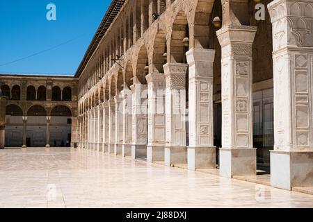 Damas, Syrie - Mai 2022 : la mosquée Omeyyade, également connue sous le nom de Grande Mosquée de Damas Banque D'Images