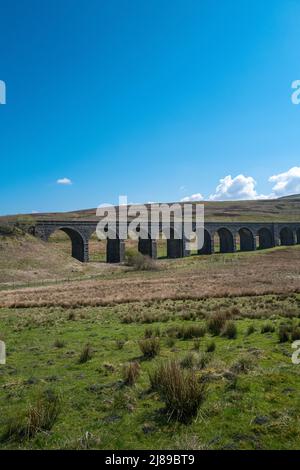 Ancien viaduc de chemin de fer victorien près de la gare de Garsdale à Dentdale Cumbria Banque D'Images